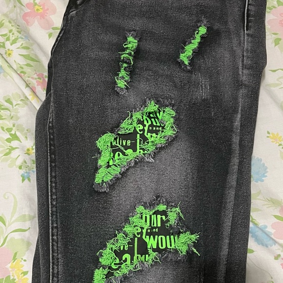 Designer paint - Picture 3 of 8